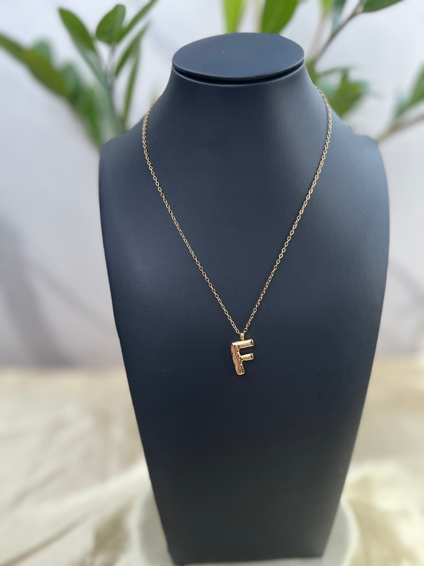 O Chain Zoe Initial Necklace